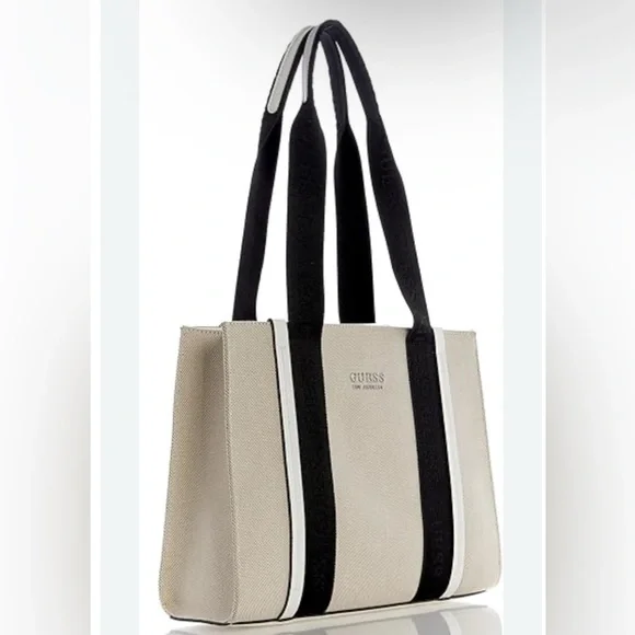 NWT GUESS BAG WHITE AND BLACK - Picture 1 of 1